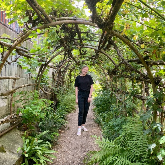 Meet your Posher, MG - Picture 2 of 2